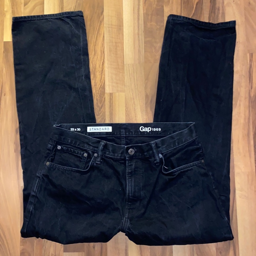 Gap 1969 Black Standard Straight Leg 5 Pocket Jeans -          Size 33” x 30”